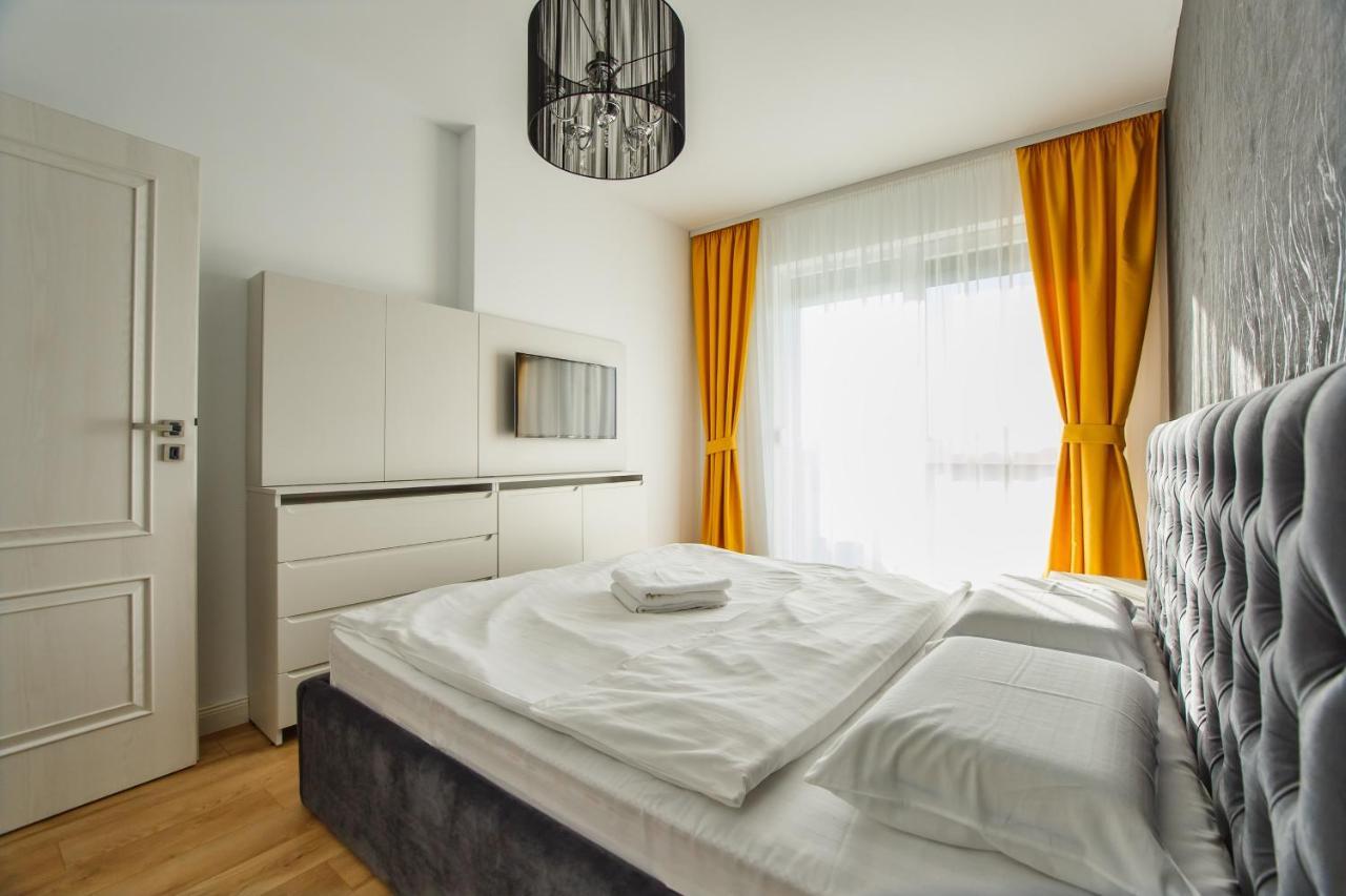 Fantastic Apartment At Prima Residence Oradea Luaran gambar