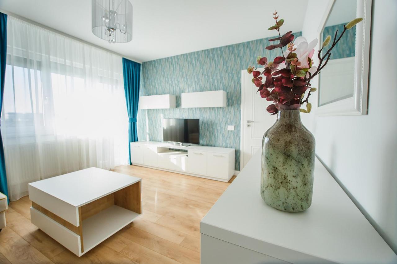 Fantastic Apartment At Prima Residence Oradea Luaran gambar